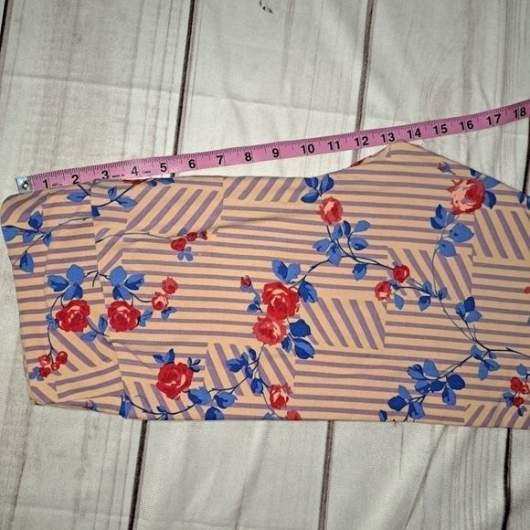 3 FOR 12 SALE Lularoe Tall & Curvy Leggings Floral Stripe - Picture 3 of 8